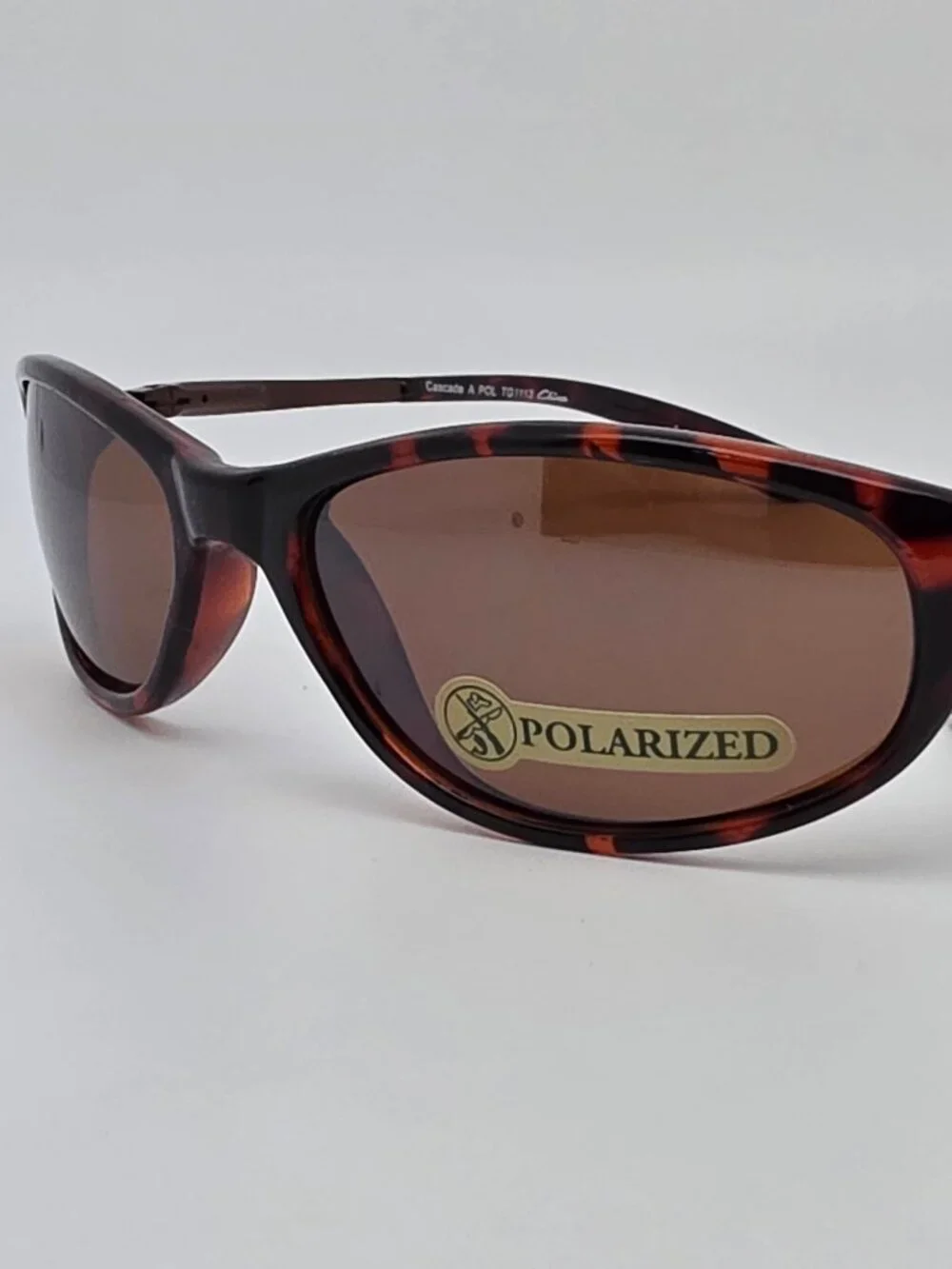 Field & Stream Cascade Tortoise Frame Polarized Brown Lens Sunglasses w/ Case